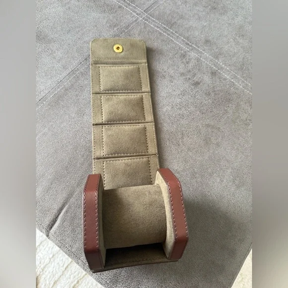 Bennett Winch Leather Watch Roll